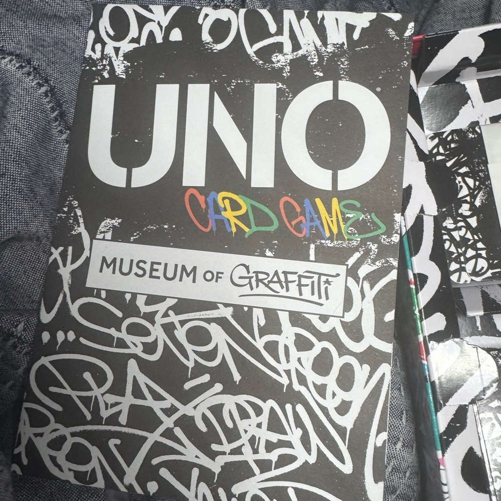 Mattel UNO Card Game - Exclusive Museum of Graffiti - Picture 5 of 11